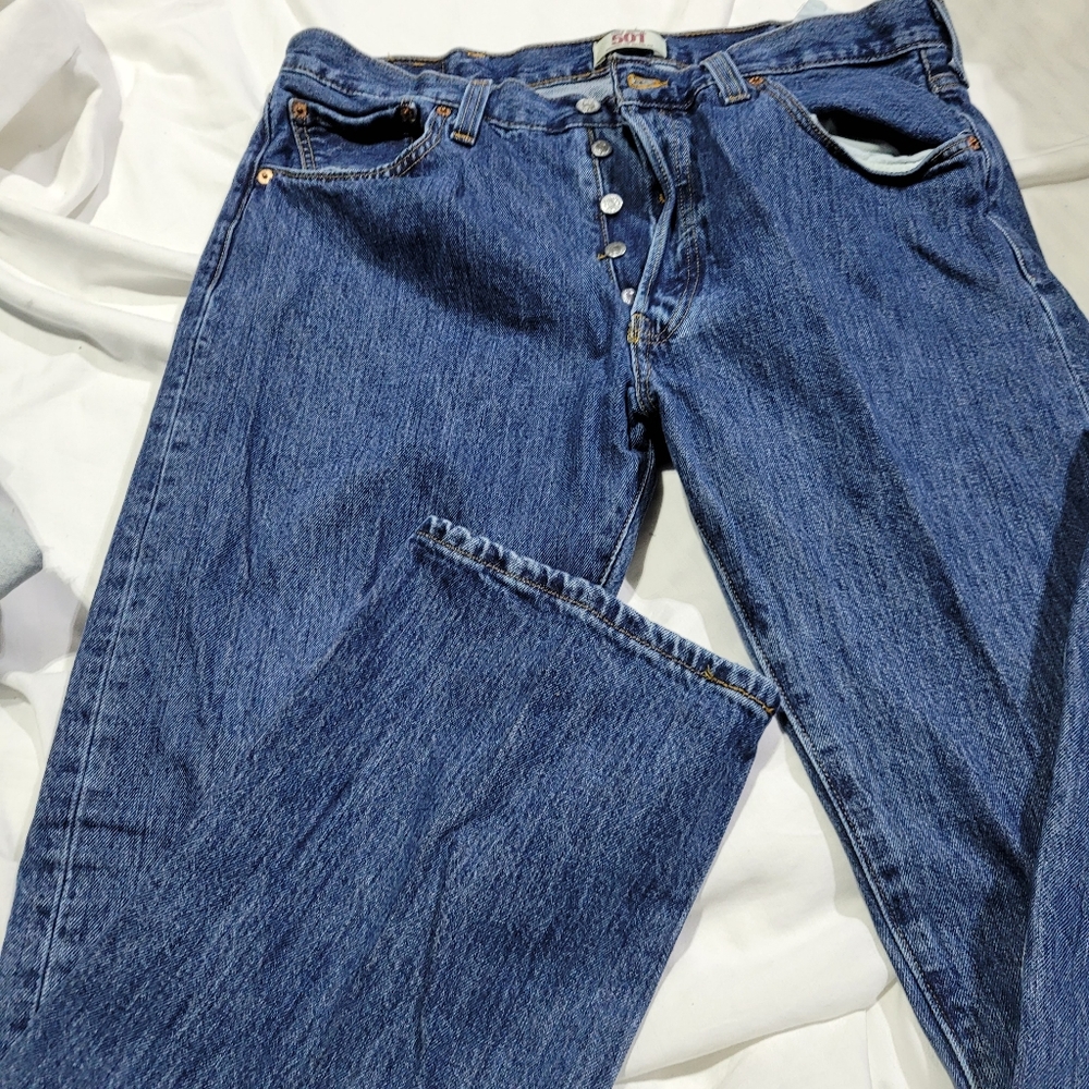 (788) Levi's 501 Men's Jean's Size W38 L34